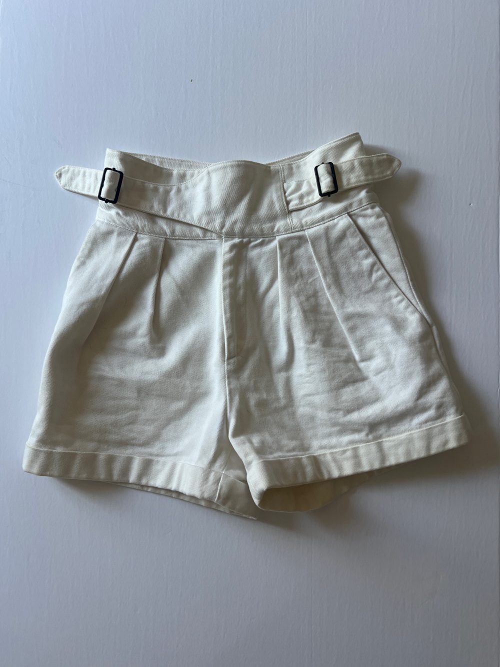 Soeur High-Waist White Women’s Shorts with Side Buckle Detail Size 0 (fr 34)